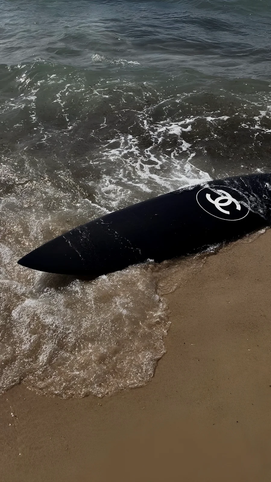 Chanel Surfboard On The Beach - Luxury Photography Full HD iPhone Wallpaper (1286x2288)