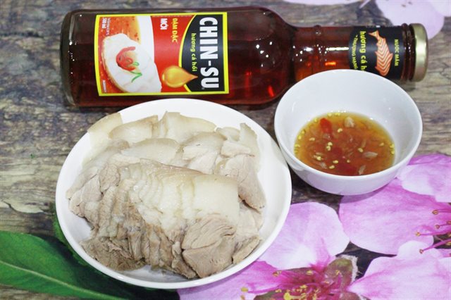 Thịt Luộc Chấm Nước Mắm CHIN-SU