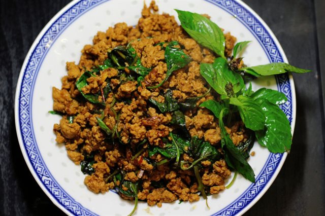 Thịt Băm Xào Kiểu Thái