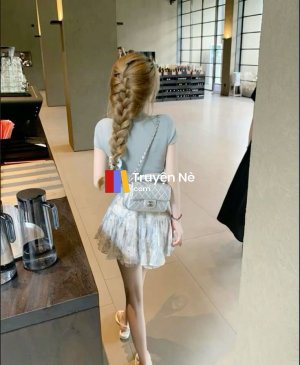 Mảnh Ngói Cổ Xưa và Cuộc Đời Nghèo Khổ