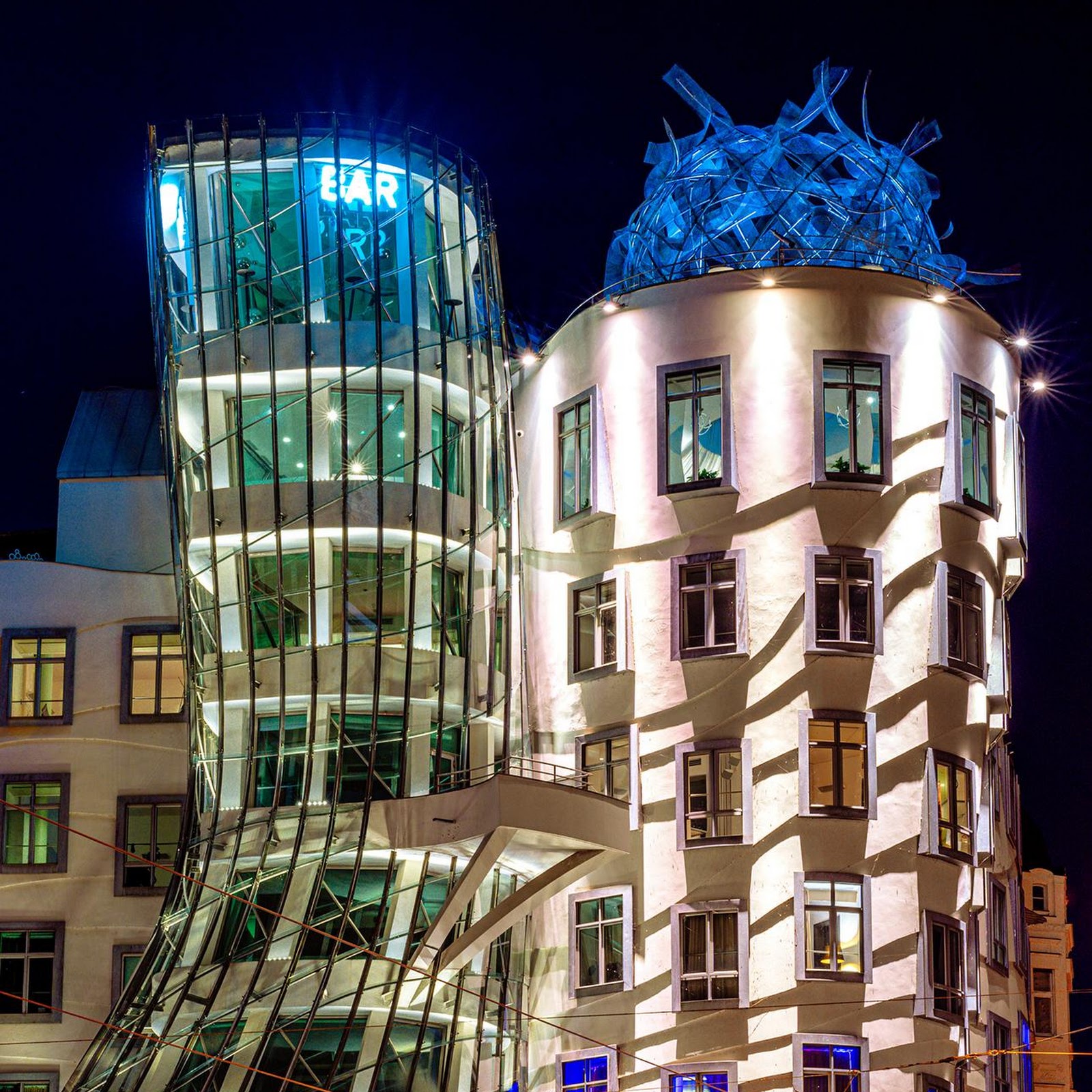 Download The Dancing House In Prague Full HD iPhone