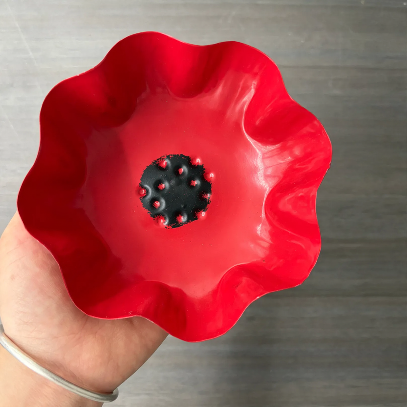 Dekorative Blumen-Futterstation aus Metall