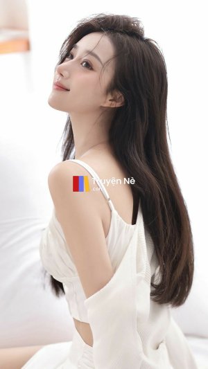 Người Theo Dõi Bí Mật