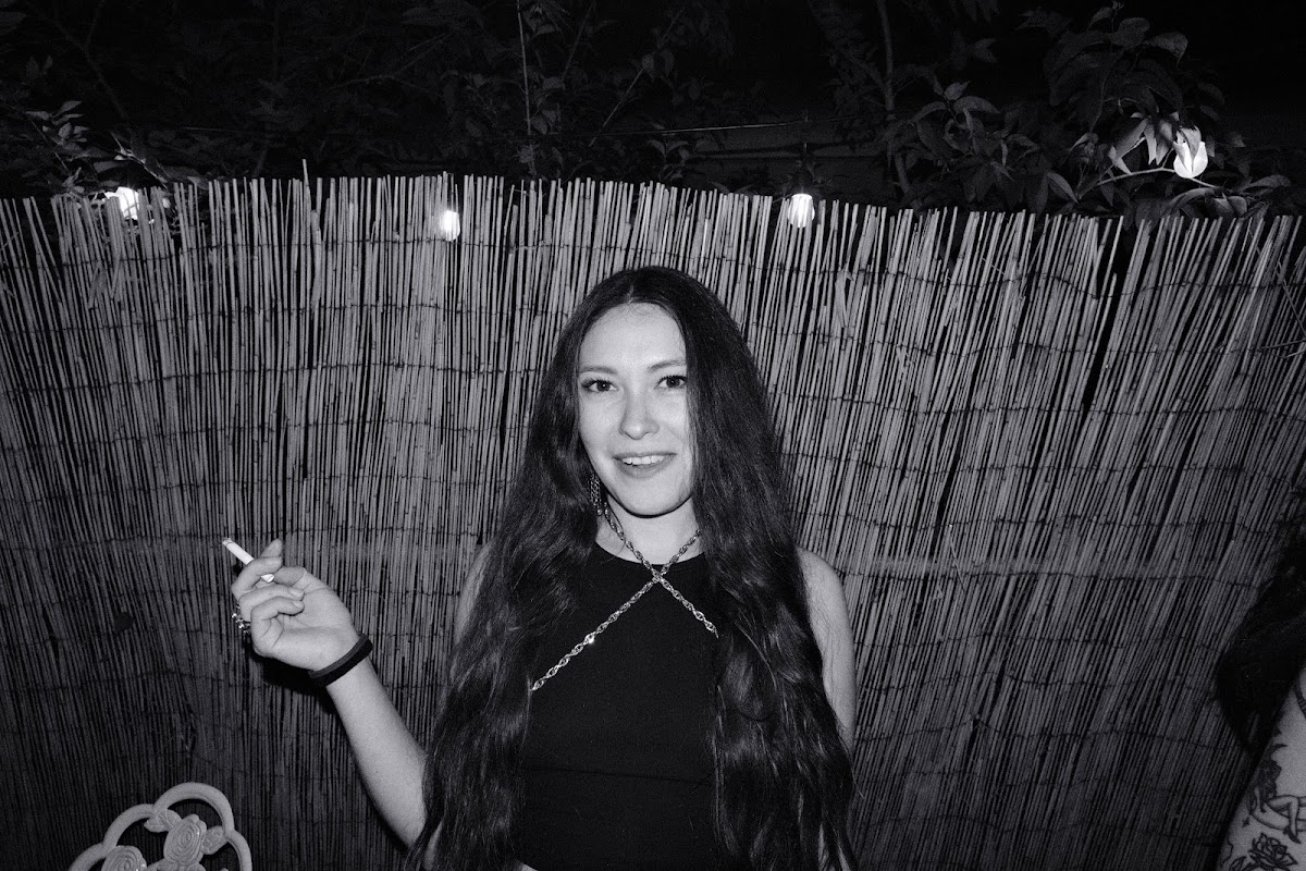 @tlau.photos_thelostandunfounds_2026-04-03_austin_last_night_noir_006