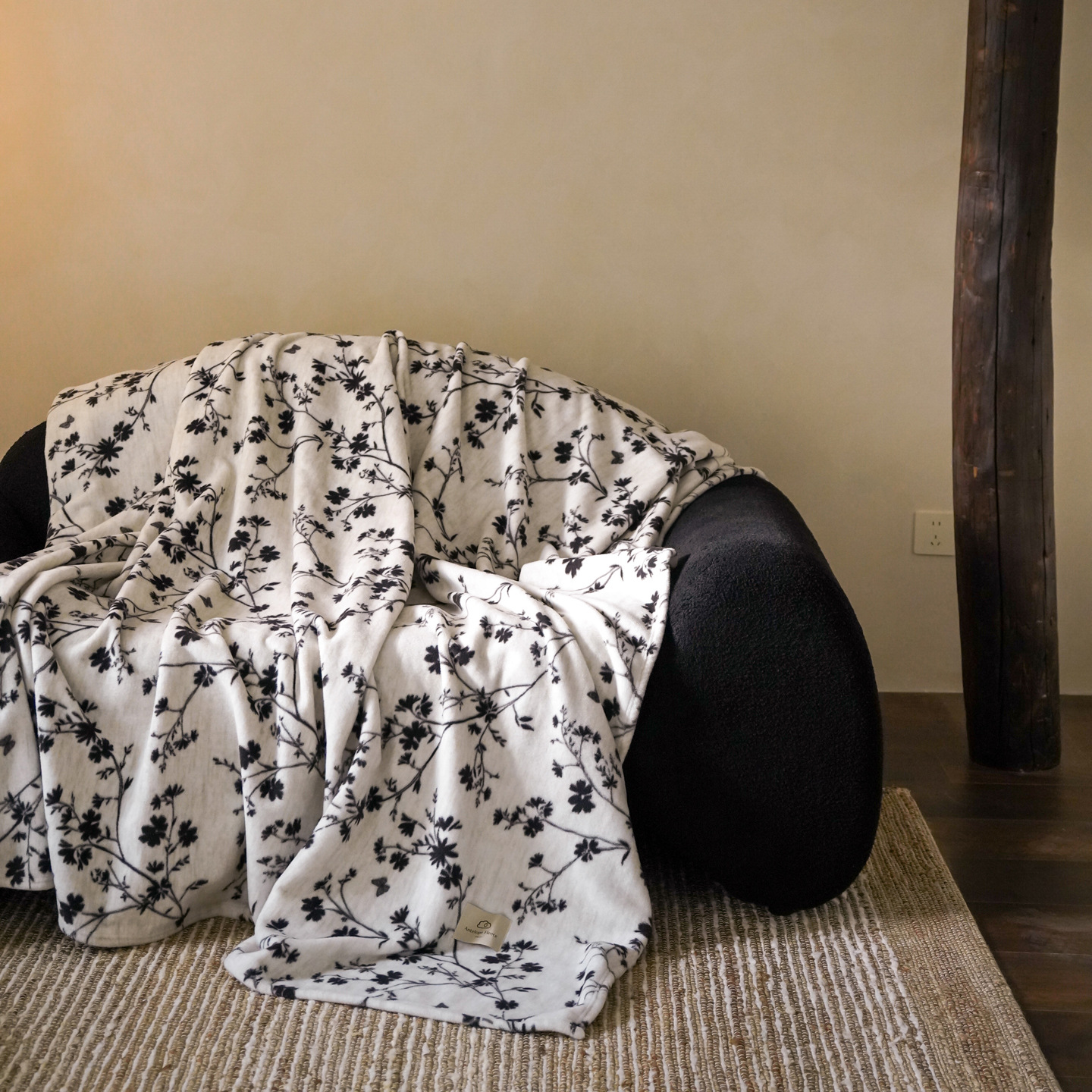 Nordic Wool Blanket made of Milk Fiber