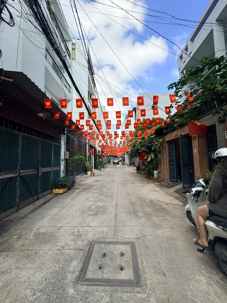 Bán Nhà Hẻm Xe Tải 8m Sát Mặt Tiền Đường Lê Trọng Tấn, Bình Tân – 5.5x20m, 4 Tầng – ảnh sân trước