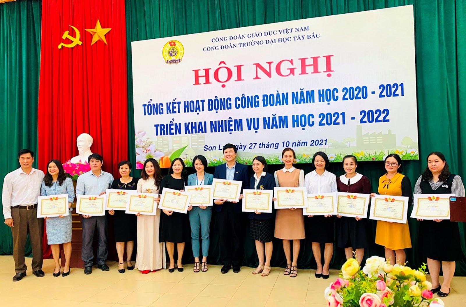 Hội nghị Tổng kết hoạt động Công đoàn năm học 2020 – 2021  và triển khai nhiệm vụ năm học 2021 - 2022  của Công đoàn Cơ sở Trường Đại học Tây Bắc
