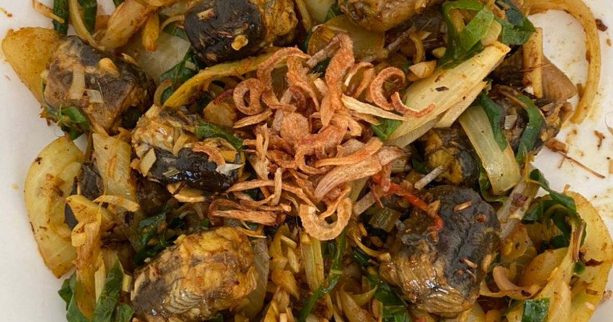 Lươn xào cari sả ớt