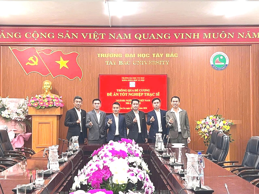 Trường Đại học Tây Bắc tổ chức Hội đồng đánh giá tên đề tài và thông qua đề cương đề án tốt nghiệp Thạc sĩ khóa 13 – Chuyên ngành Ngôn ngữ Việt Nam