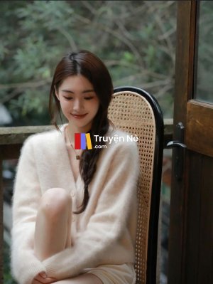 Giữa Hai Thiên Kim