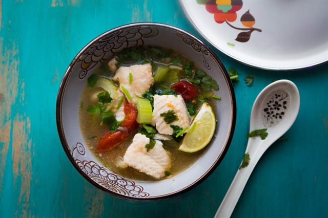 Canh Cá Cà Chua Cần Tây