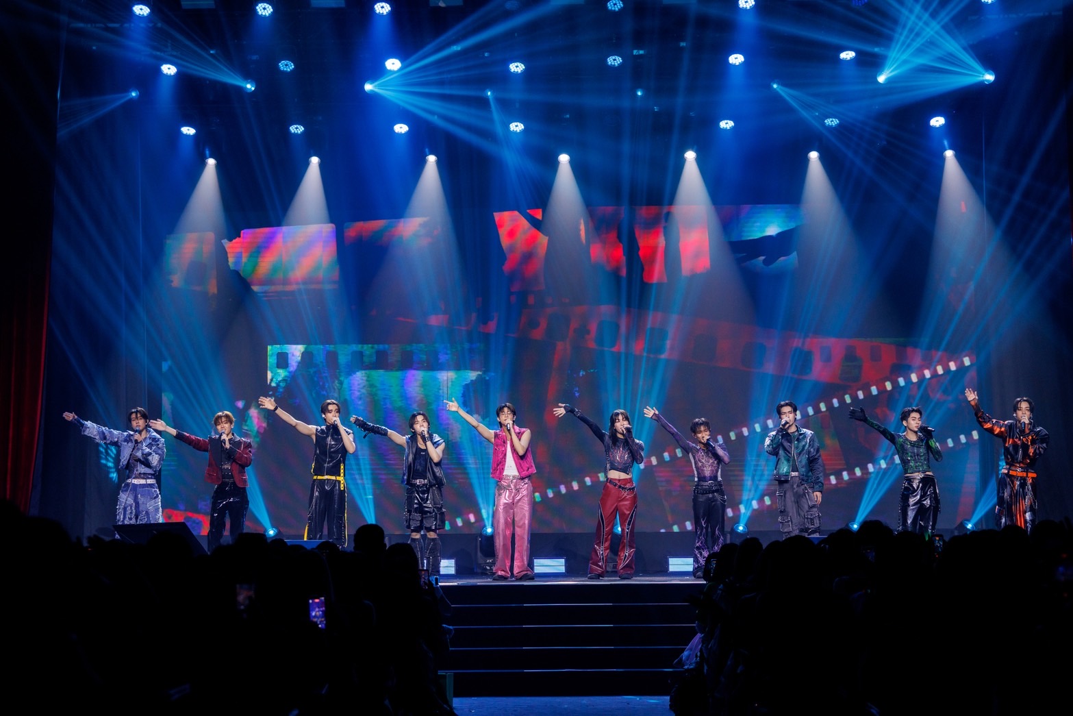 “เลยดูดี” จับมือ “SONRAY MUSIC” พา “DICE” บุกเวียดนาม ปักหมุดแรกเอเชียทัวร์!  ฟีดแบกสุดปัง Sold Out ใน 3 ชั่วโมง ภาพที่ 2