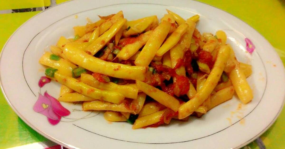 Đậu vàng sào cà chua