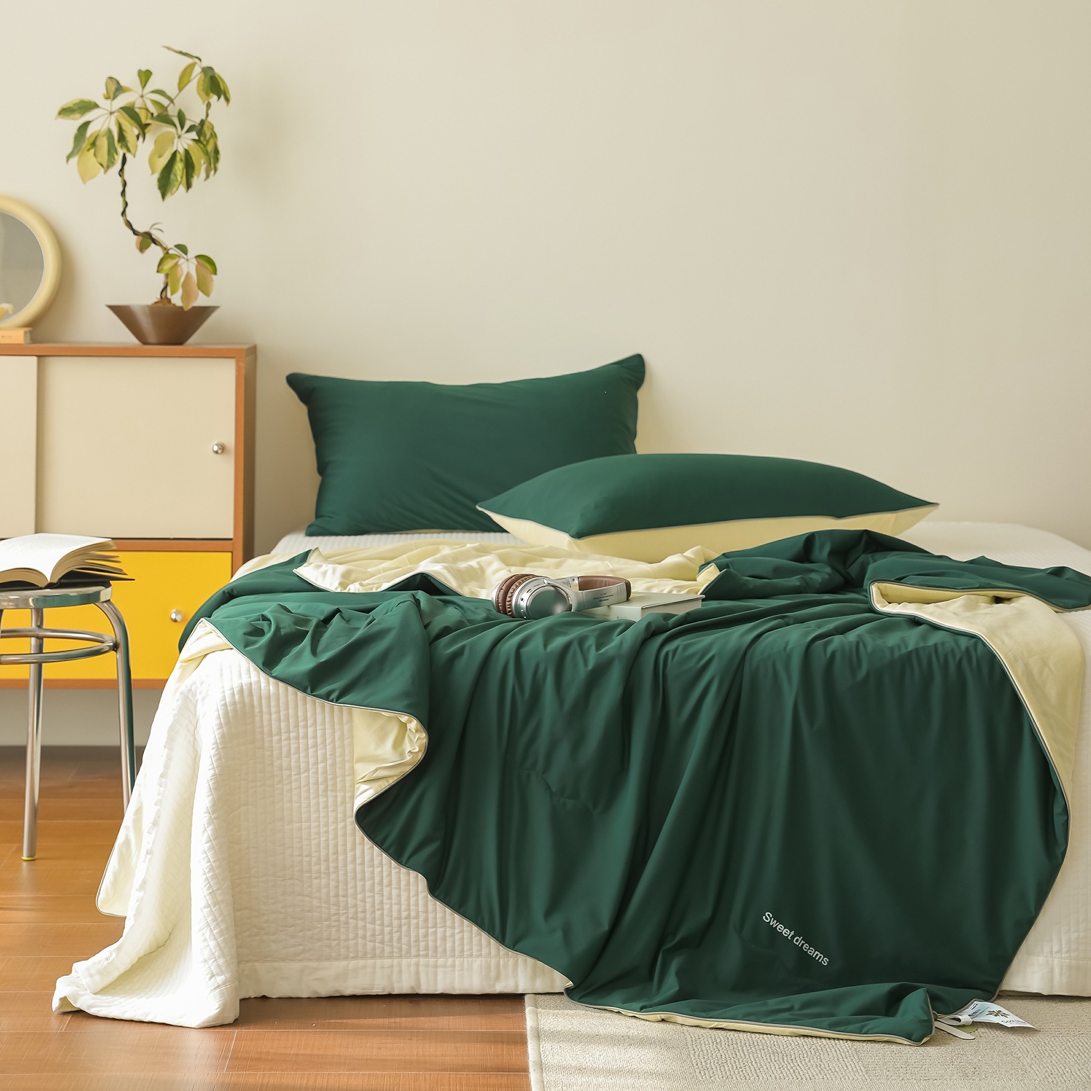 Lightweight summer blanket, machine washable