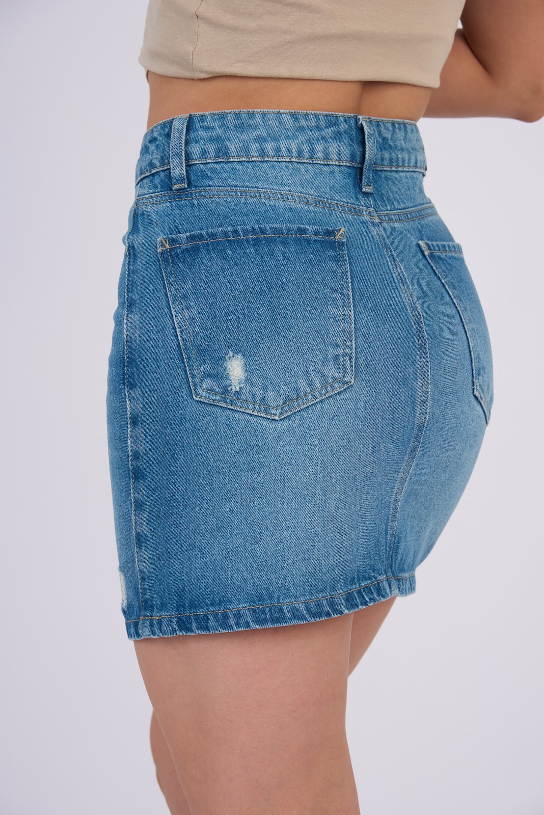 Falda corta en denim rígido, color azul medio 100% algodón - Vista 5