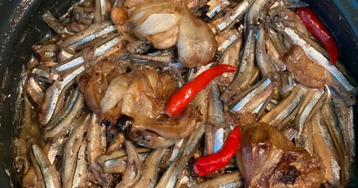 Cá cơm săn kho keo