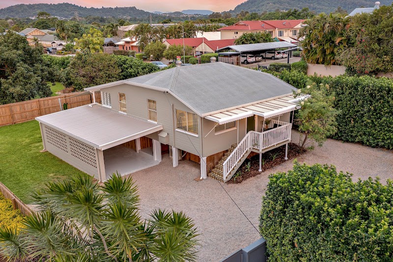15 Redlynch Intake Road, Redlynch, QLD, 4870 realty