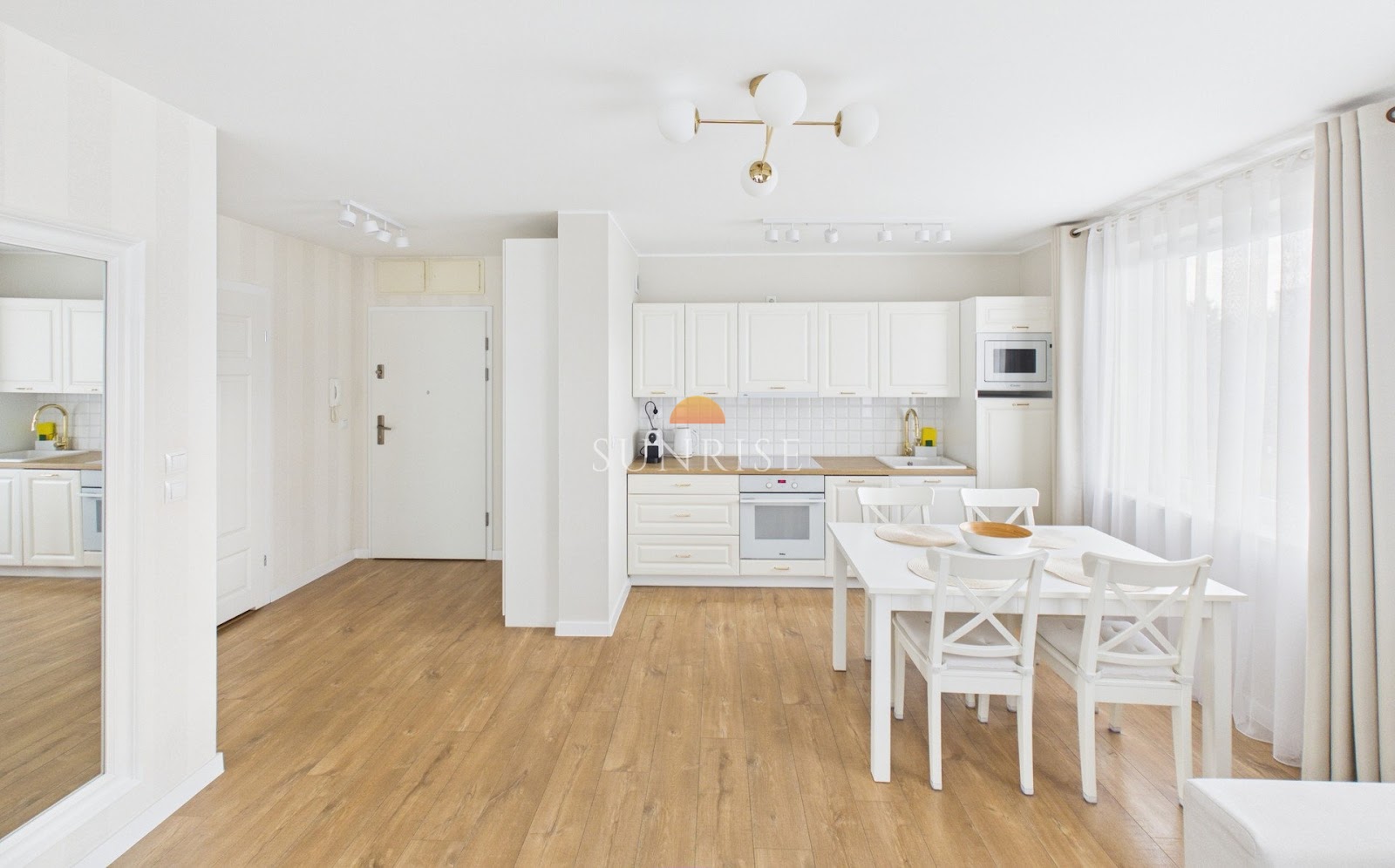 Stylowy apartament blisko morza I 44,5 m2 I Kasprowicza I Kołobrzeg — zdjęcie główne