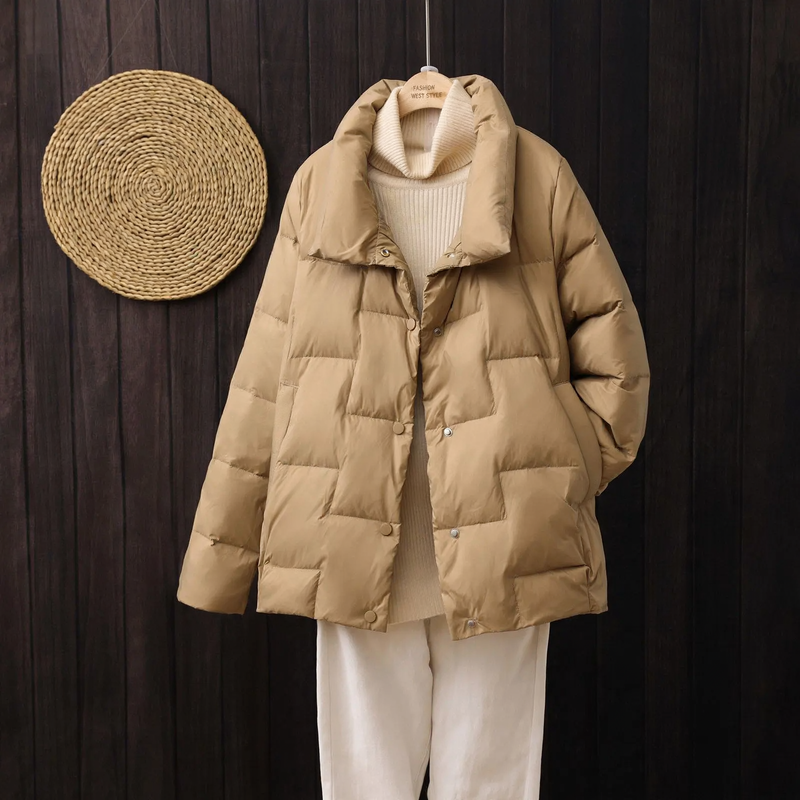 Lightweight women's down jacket, short, loose fit