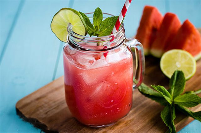 Nước Ép Dưa Hấu Đơn Giản