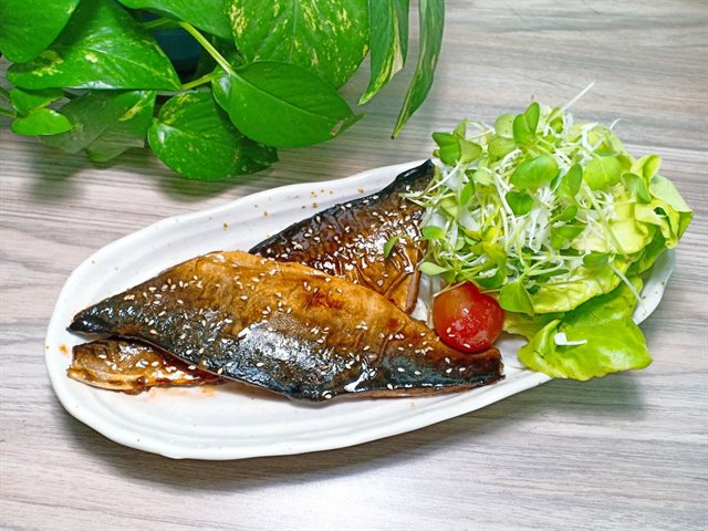 Cá Saba Áp Chảo Teriyaki