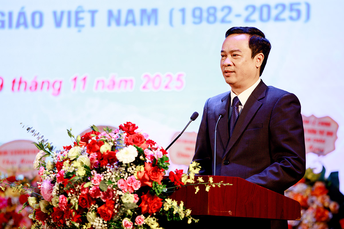 Hân hoan trong ngày hội Kỷ niệm 65 năm Ngày thành lập Trường Đại học Tây Bắc (1960 - 2025) và 43 năm Ngày Nhà giáo Việt Nam (1982 - 2025)