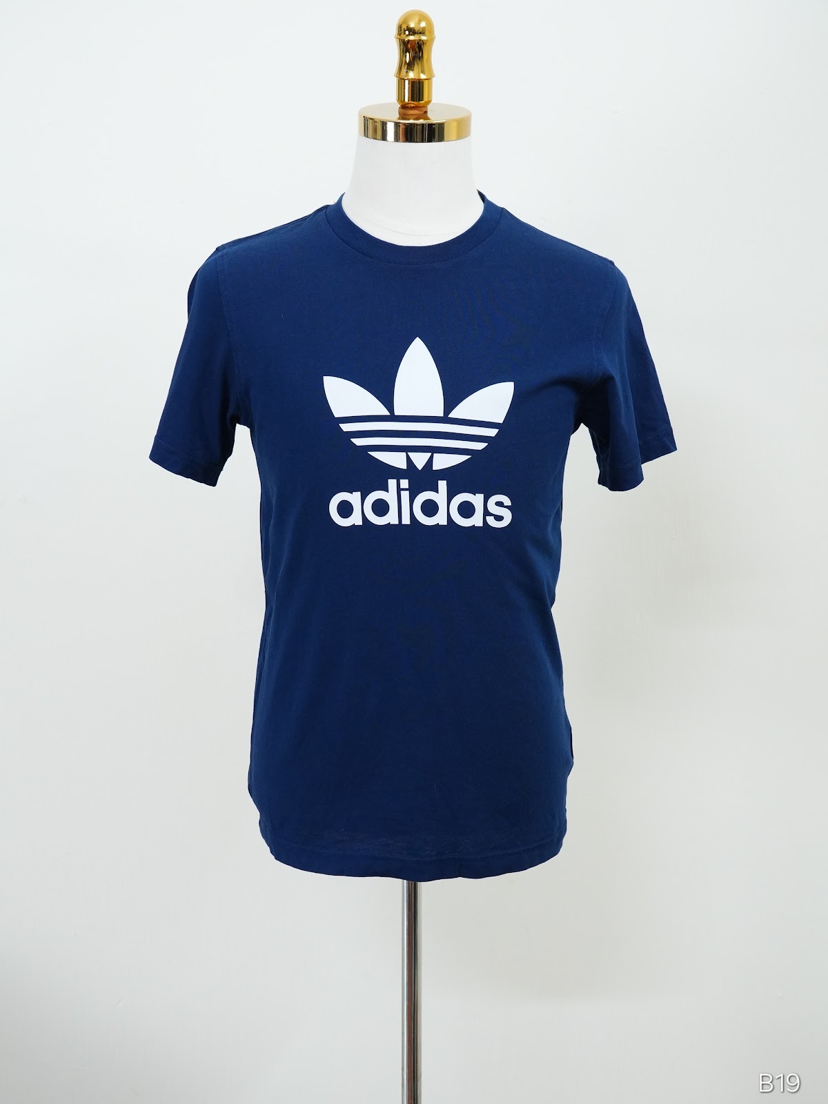 Áo phông B19