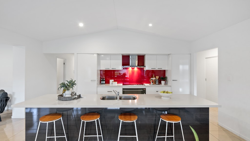 5 Laguna Avenue, Redlynch - Thumbnail 5