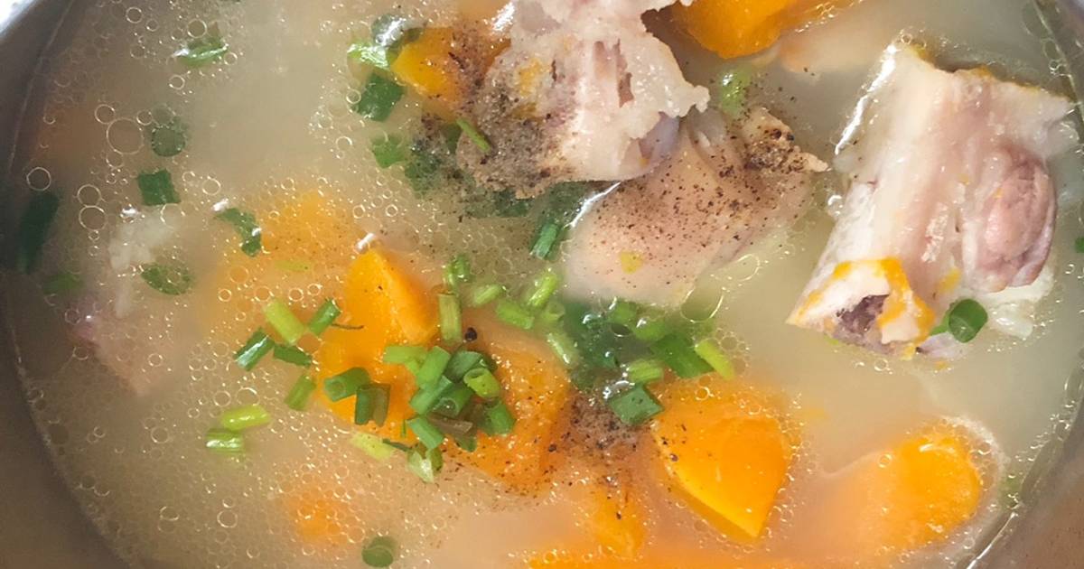 Canh bí ngô giò heo