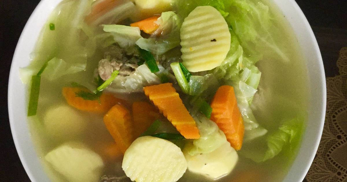 Canh xương hầm rau củ