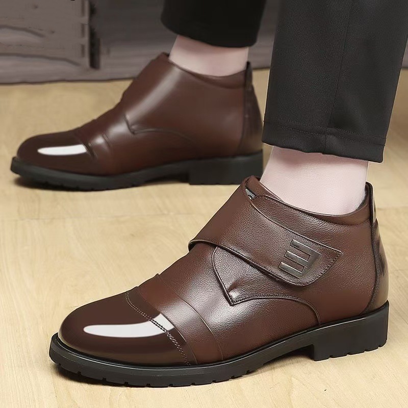 Gefütterte Herren-Stiefel mit Klettverschluss