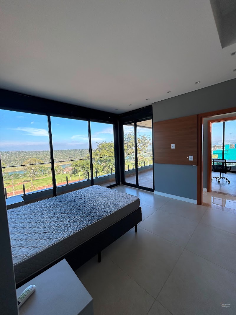 Foto 4 de Sobrado a venda com 3 suítes e vista pra represa no Riviera de Santa Cristina XIII