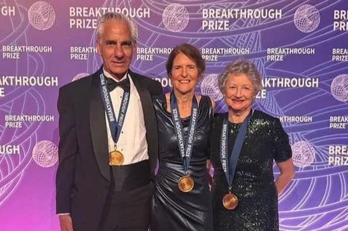 Ba nhà khoa học nhận Giải thưởng Breakthrough nhờ liệu pháp gene phục hồi thị lực - Báo Tri thức &amp; Cuộc sống