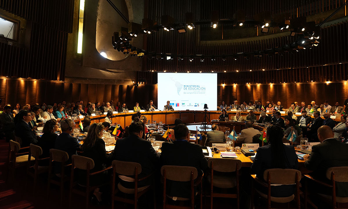 Ministerios de Educación de América Latina se comprometen a aumentar los esfuerzos para reactivar, recuperar y transformar los sistemas educativos