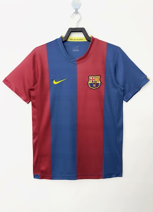 Equipación local del Barcelona 2006-07.jpg