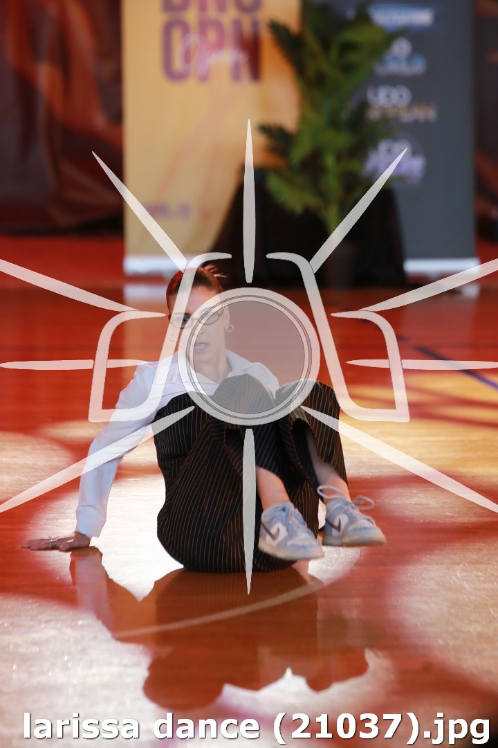 larissa dance (21037).jpg