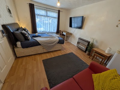 Spacious Ground Floor Double at 12 Nowill Court