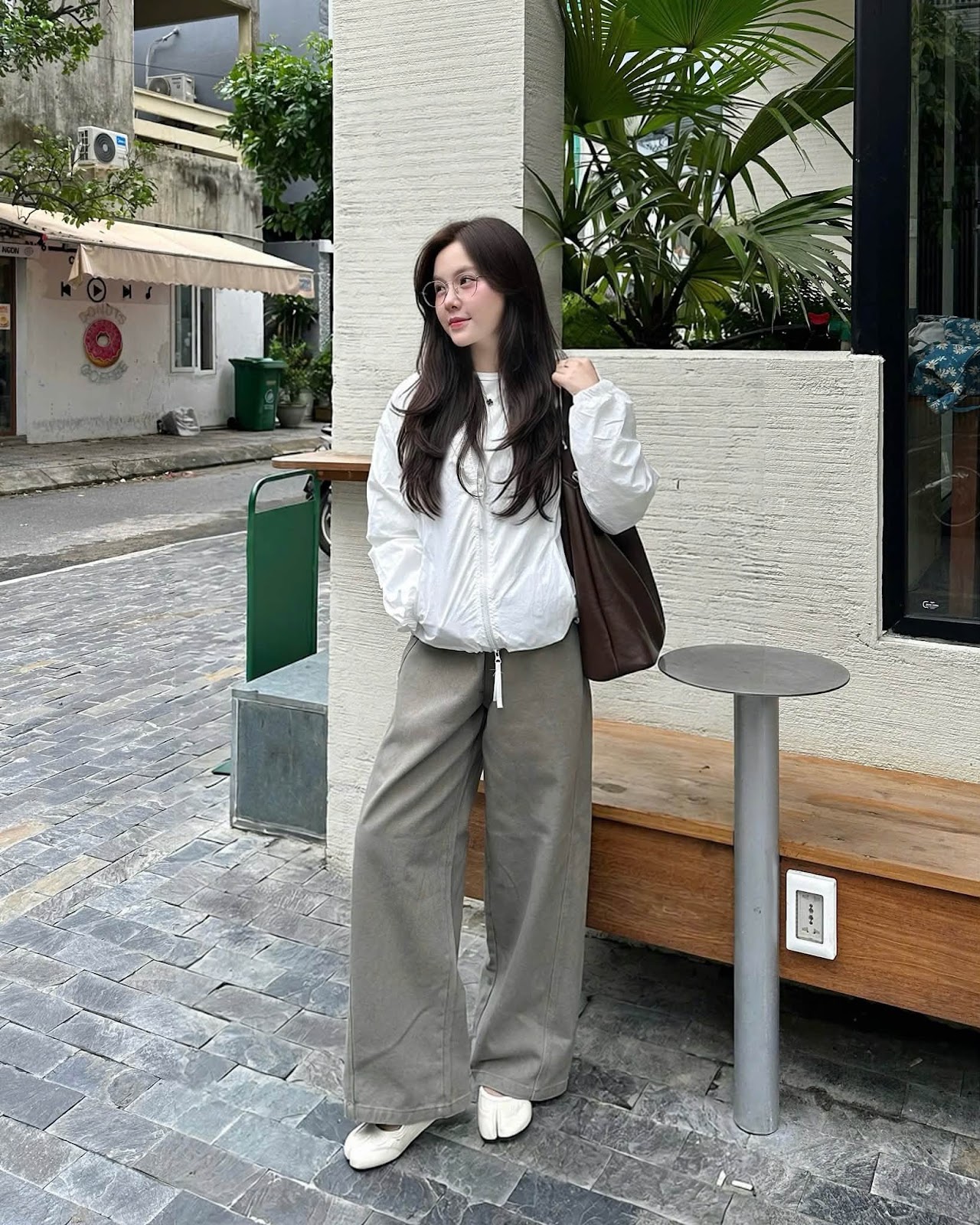 Áo khoác gió mũ khóa kéo thêu chữ Alo XONXEN SHOP 6622 – Image 2