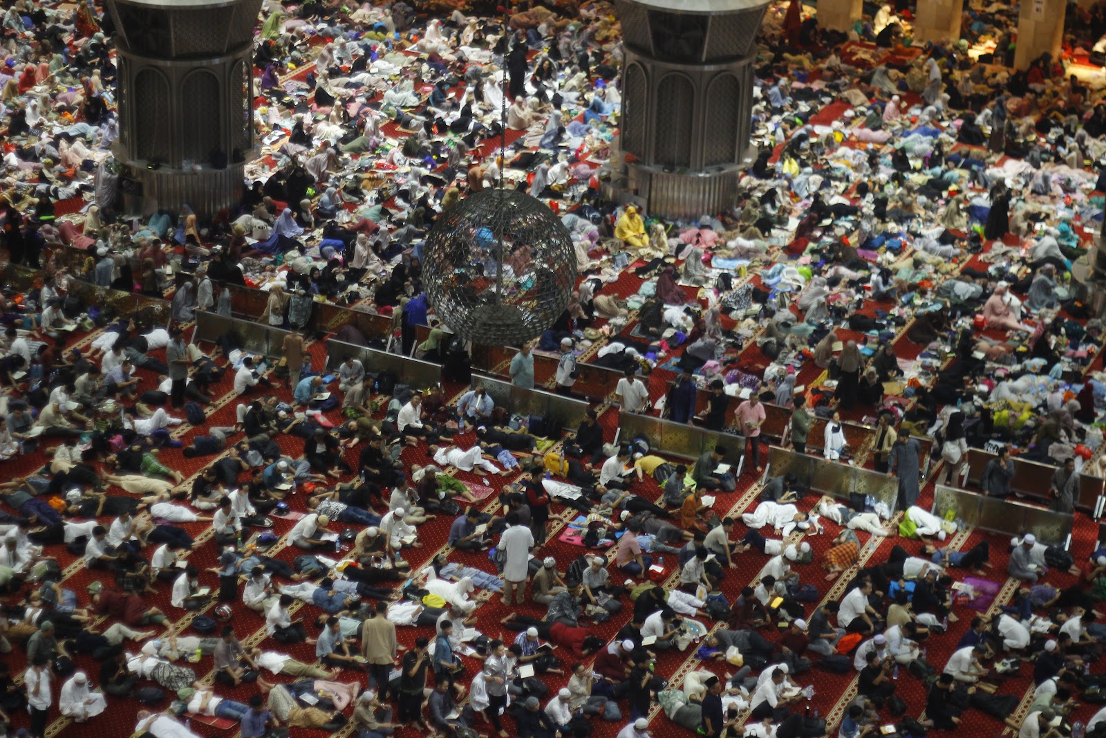 Jelang Akhir Ramadan, Masjid Istiqlal Jadi Tujuan  Iktikaf Jemaah Indonesia