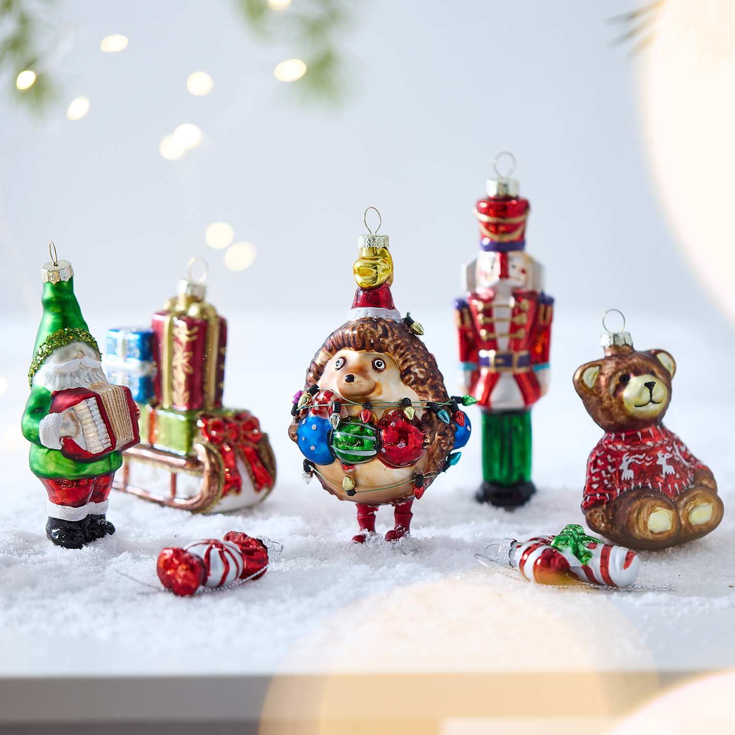 Weihnachtsbaum-Anhänger aus Glas, handbemalt, verschiedene Motive