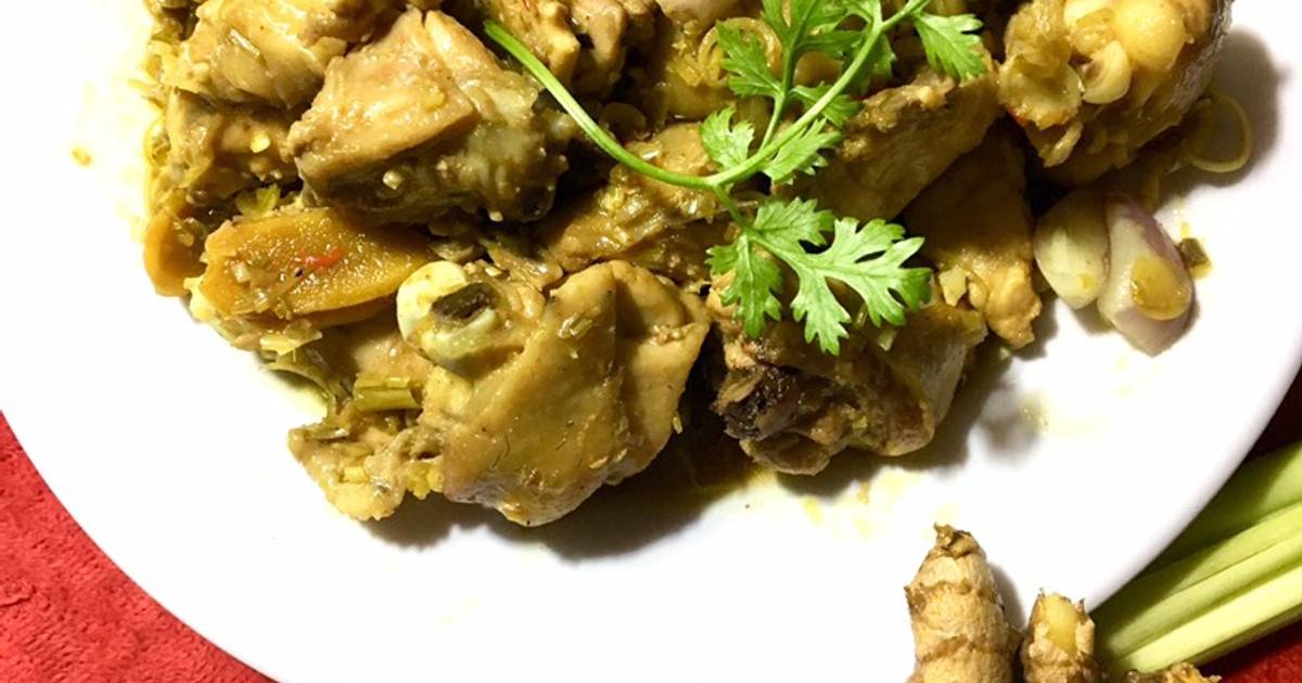 Gà xào lăng sả nghệ