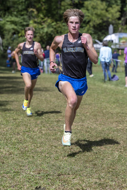 Photo from HS: Cross Country of Zander Krisch
