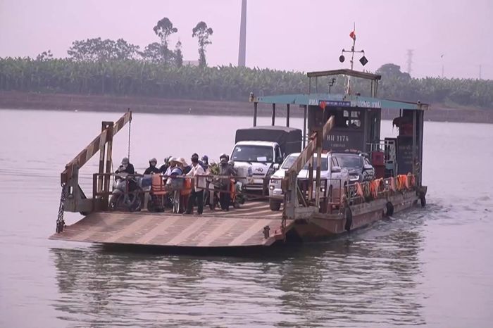 Chủ động đảm bảo ATGT đường thủy mùa mưa bão - Đài Phát thanh và truyền hình Hà Nội