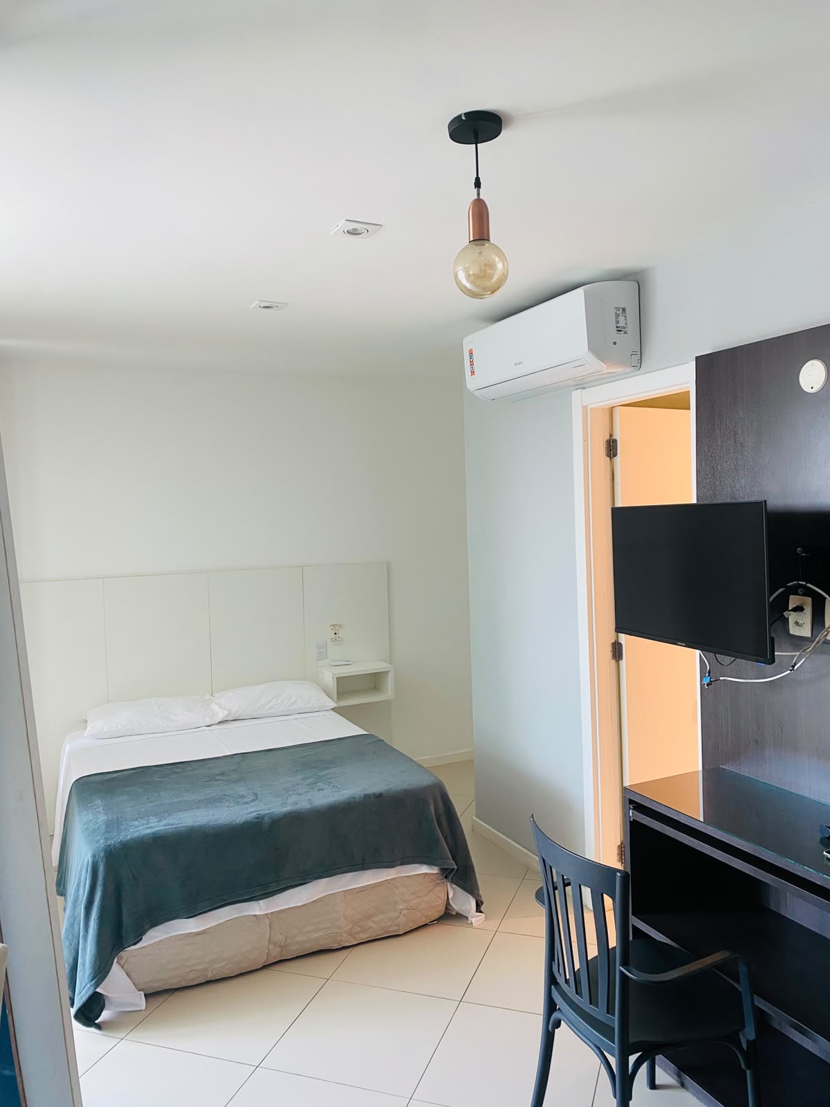 Apartamento, Caminho das Árvores