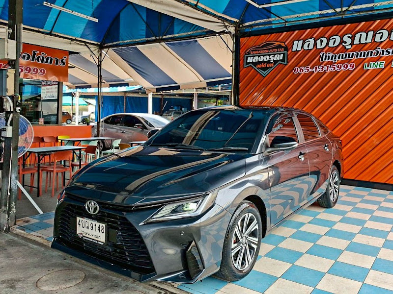 TOYOTA YARIS ATIV