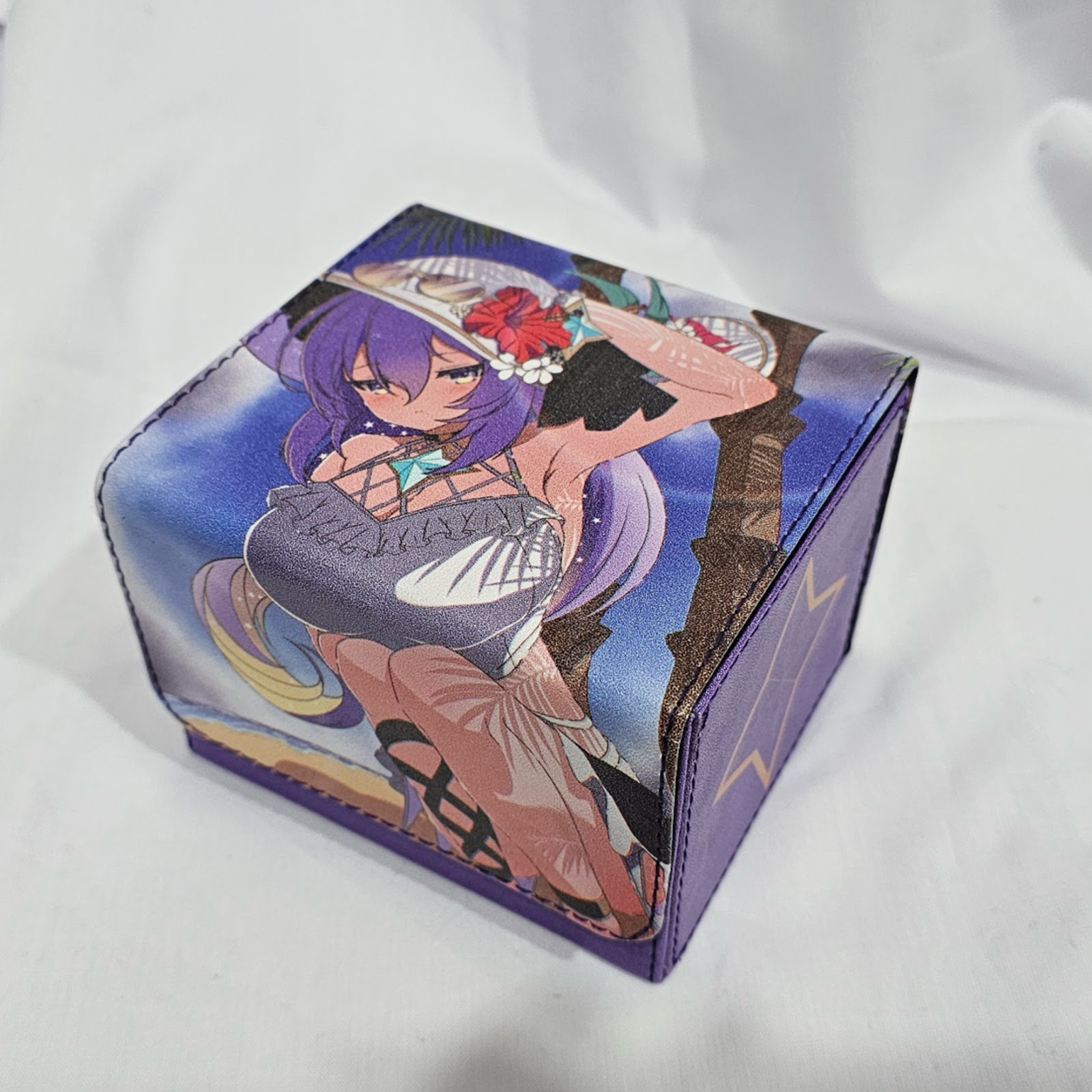 Moona Hoshinova TCG Deckbox by Kai/カイ