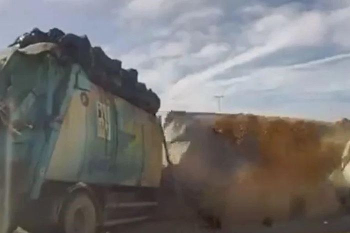 Xe ben mất lái giữa ngã tư, tông hàng loạt phương tiện khiến 6 người bị thương - Tạp chí Doanh Nghiệp Việt Nam