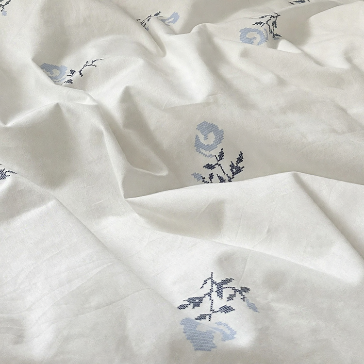 Baumwoll-Bettwäsche-Set, 4-teilig, Blumenmuster