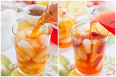 Để làm 4 ly trà, bạn cần đun sôi nước, sau đó thả trà vào ngâm 5 phút, tiếp đến lọc qua rây, bỏ bã và để trà nguội. Khi uống bạn chuẩn bị sẵn ly có đá, sau đó cho siro dâu, dâu tây, chanh lát vào và cuối cùng là trà đã pha.