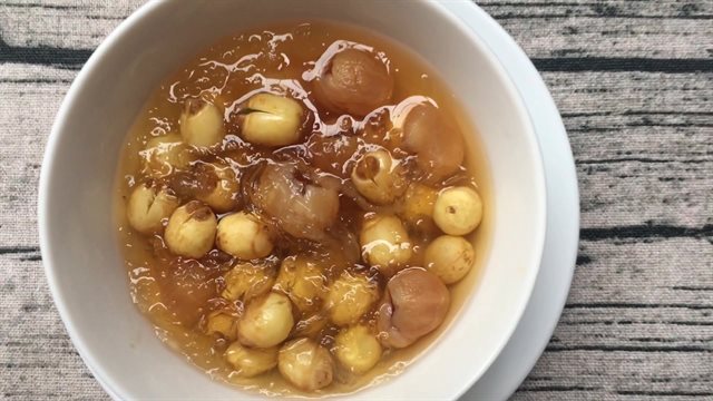 Yến Chưng Long Nhãn Và Hạt Sen